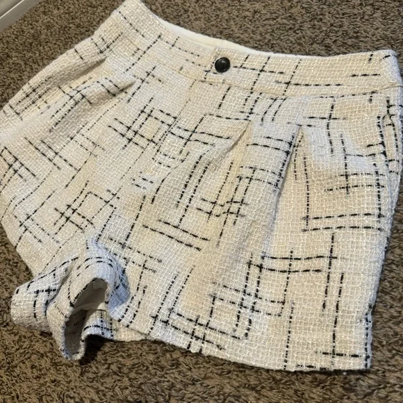 Maeve by Anthropologie White Tweed Shorts size 10 - Picture 4 of 10
